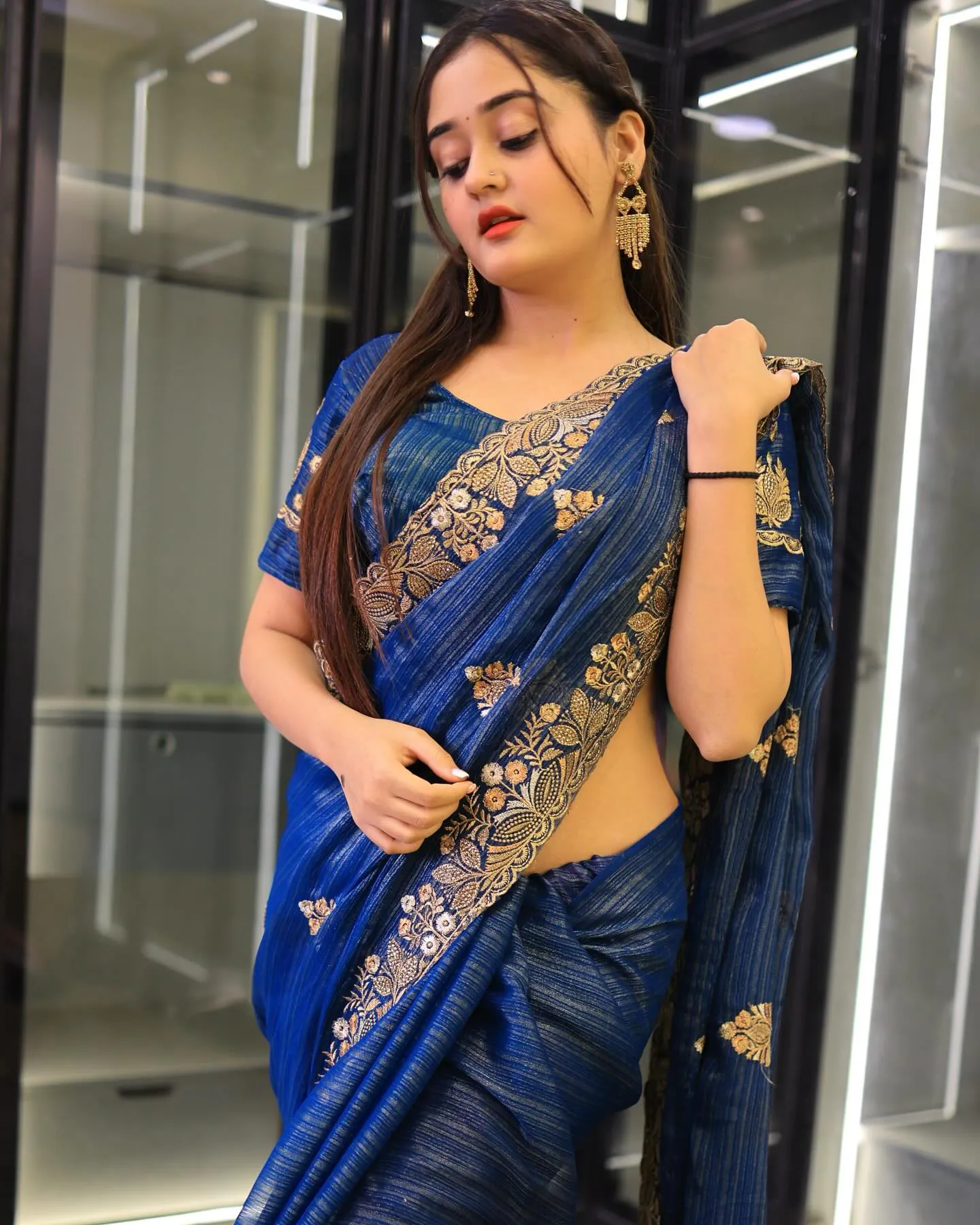 Bindass Kavya - bindass-kavya-hot-5.webp